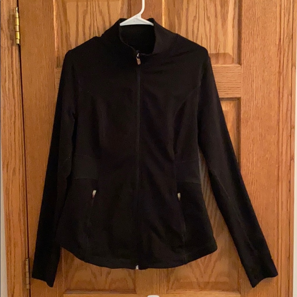 Black yoga jacket